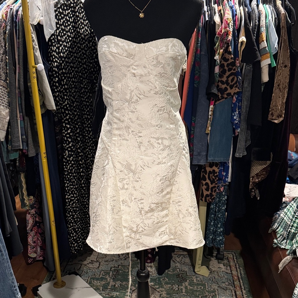 NWT PEPPERMAYO Elegant white Strapless Dress sz 14